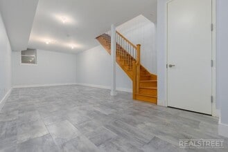 No Fee Large 2+ Bed Duplex w BACKYARD & LAUNDRY In Unit in Brooklyn, NY - Foto de edificio - Building Photo