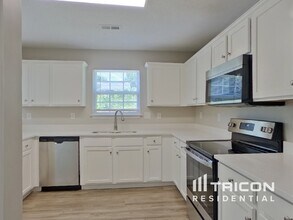 6826 Squirrels Foot Ct in Charlotte, NC - Building Photo - Building Photo