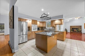 88 Union Valley Rd in Monroe Township, NJ - Foto de edificio - Building Photo