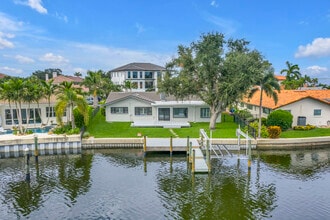 2080 Michigan Ave NE in St. Petersburg, FL - Building Photo - Building Photo