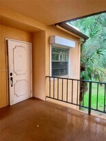 430 Commodore Dr in Plantation, FL - Building Photo