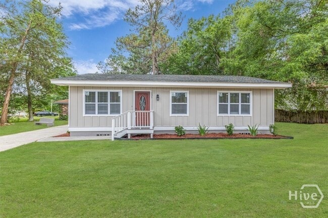 131 Pointe S Dr in Hinesville, GA - Building Photo - Building Photo