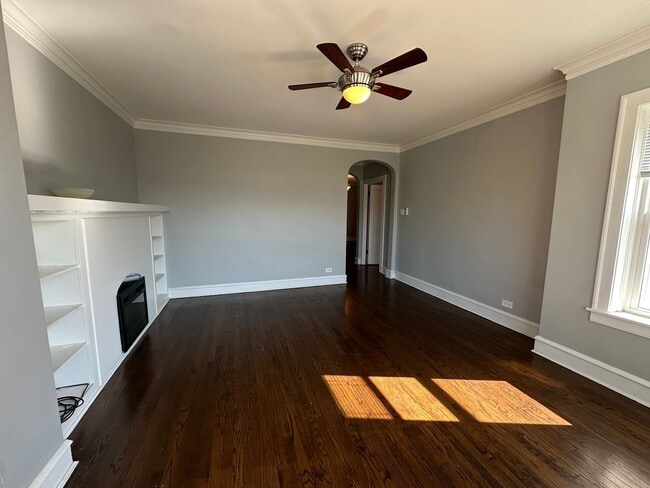 2843 N Parkside Ave in Chicago, IL - Building Photo - Building Photo