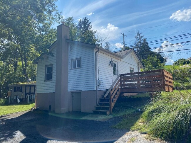 property at 930 Gravel Pike