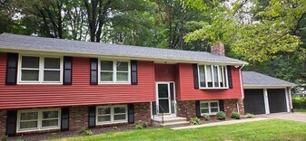 45 Renshaw Rd in Hamden, CT - Building Photo