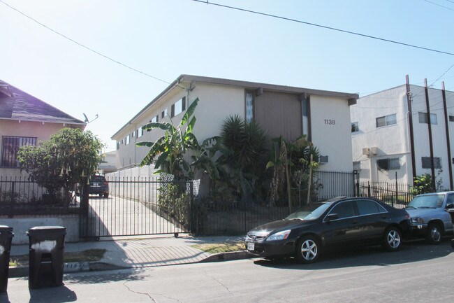 1138 Fedora St in Los Angeles, CA - Foto de edificio - Building Photo