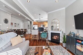 200 Emerson St, Unit 1 in Boston, MA - Building Photo - Building Photo