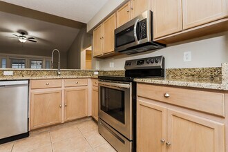 3007 Summer House Dr in Valrico, FL - Building Photo - Building Photo
