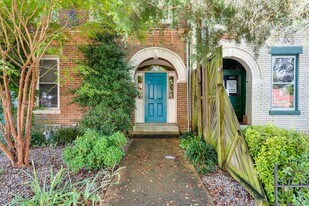 2627 W Cary St in Richmond, VA - Building Photo