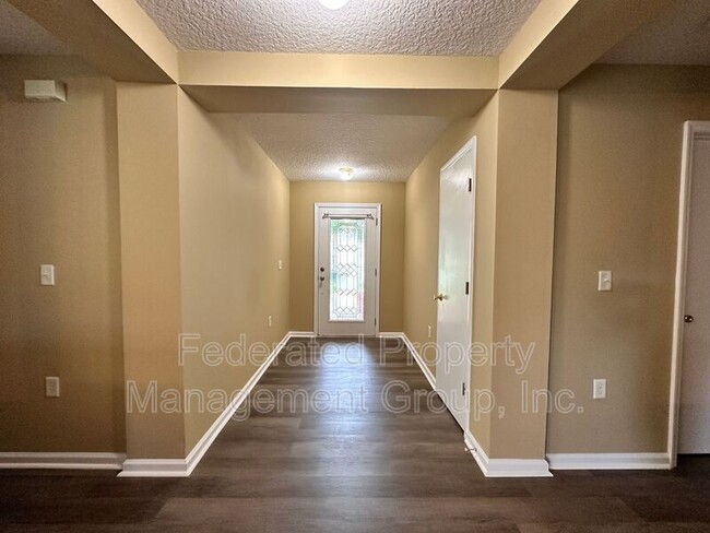2231 Brian Lakes Dr E in Jacksonville, FL - Building Photo - Building Photo