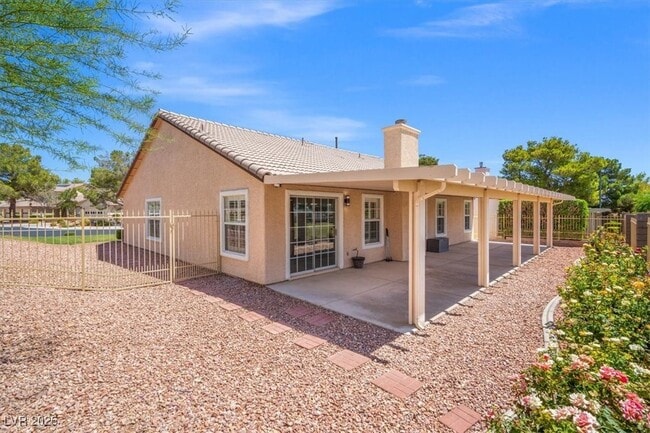 property at 5005 Cliffrose Dr