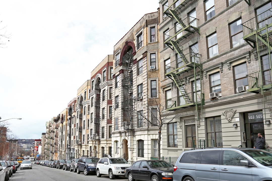 507 W 138th St in New York, NY - Building Photo