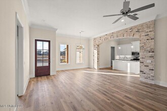 464 Aurora Cir in Canton, MS - Building Photo - Building Photo