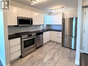 1440 Heron Rd in Ottawa, ON - Building Photo - Building Photo