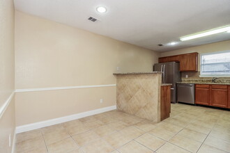 1725 Whispering Cove Trail in Fort Worth, TX - Building Photo - Building Photo