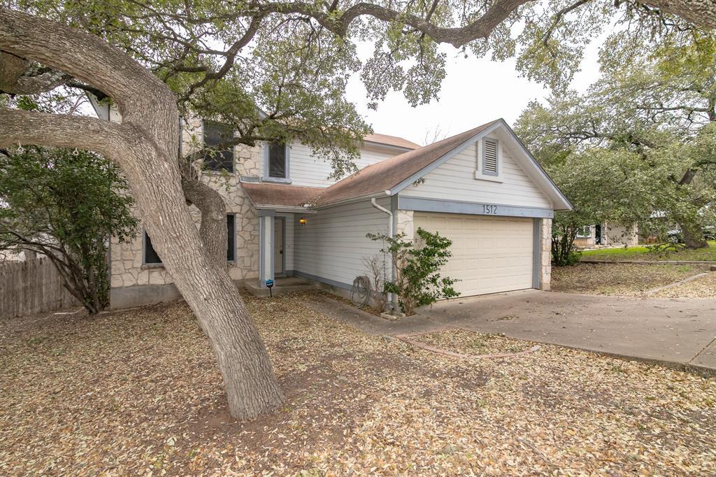 1512 Cattle Trail in Austin, TX - Building Photo