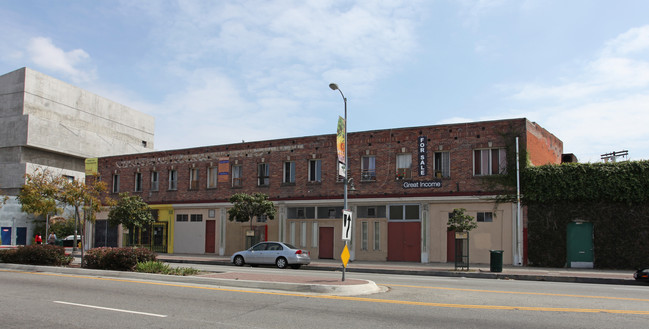 4732-4742 W Washington Blvd in Los Angeles, CA - Building Photo - Building Photo