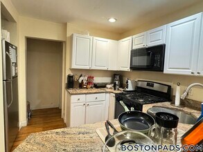 62 Egmont St in Brookline, MA - Foto de edificio - Building Photo