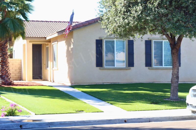 33377 Mesolite Way in Menifee, CA - Building Photo