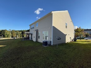 127 Rosebud Ln in Durham, NC - Foto de edificio - Building Photo