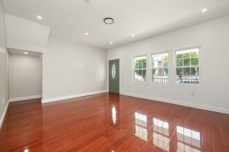 107-09 220th St in Queens, NY - Building Photo - Building Photo