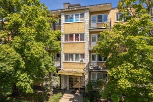2605 Des Trinitaires Boul in Montréal, QC - Building Photo