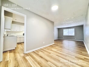 126 Bourbon Hills Dr in Paris, KY - Building Photo - Building Photo