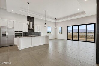 5956 Mohegan Sun St in El Paso, TX - Building Photo - Building Photo