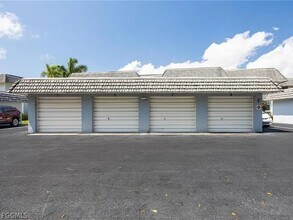 3392 N Key Dr, Unit 7 in North Fort Myers, FL - Foto de edificio - Building Photo
