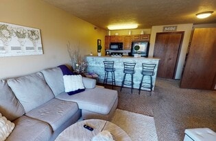 Mirada Manor Apartments in Sioux Falls, SD - Building Photo