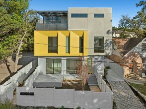 1915 Robbins Pl in Austin, TX - Building Photo - Building Photo