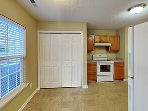 10440 Gold Pan Rd in Charlotte, NC - Building Photo - Building Photo