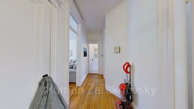 2 Ayr Rd, Unit 4 in Boston, MA - Building Photo - Building Photo