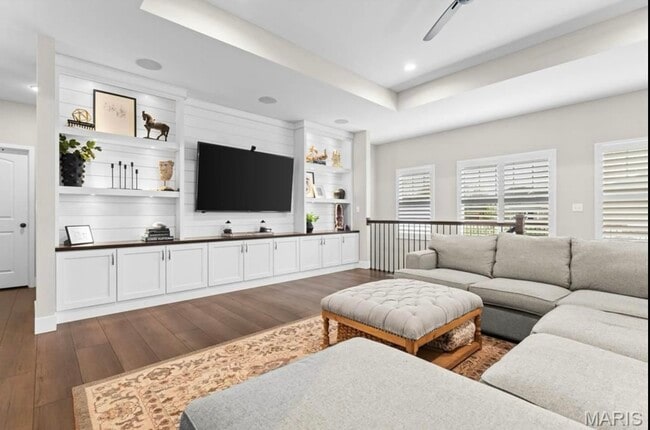 property at 536 Flagstone Pass Dr