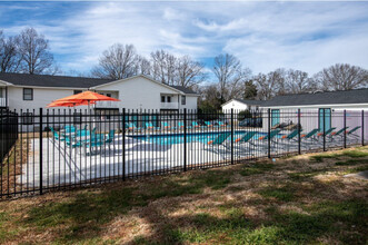 Cleo Apartments in Athens, AL - Building Photo - Building Photo