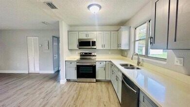101 Ellison Ave in New Smyrna Beach, FL - Building Photo - Building Photo