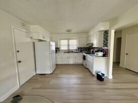 20 Sandra Dr, Unit A in Newport News, VA - Building Photo