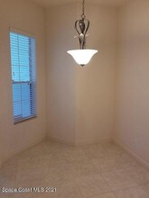 1050 Eleuthera Dr NE in Palm Bay, FL - Foto de edificio - Building Photo