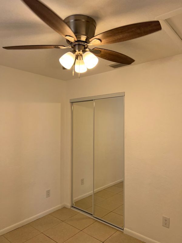 10309 Kentucky St in Bonita Springs, FL - Foto de edificio - Building Photo