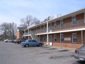 Belmont Village Apartments in Nashville, TN - Building Photo - Building Photo