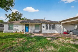 5613 Dorothy Ann Dr in Houston, TX - Building Photo