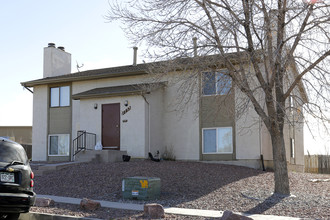 Sun Meadow Villas in Colorado Springs, CO - Building Photo - Building Photo