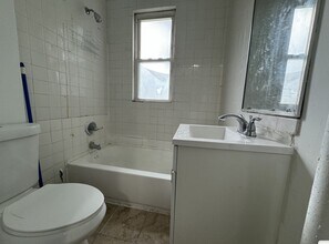 72 Rose Ave in Jersey City, NJ - Building Photo - Building Photo