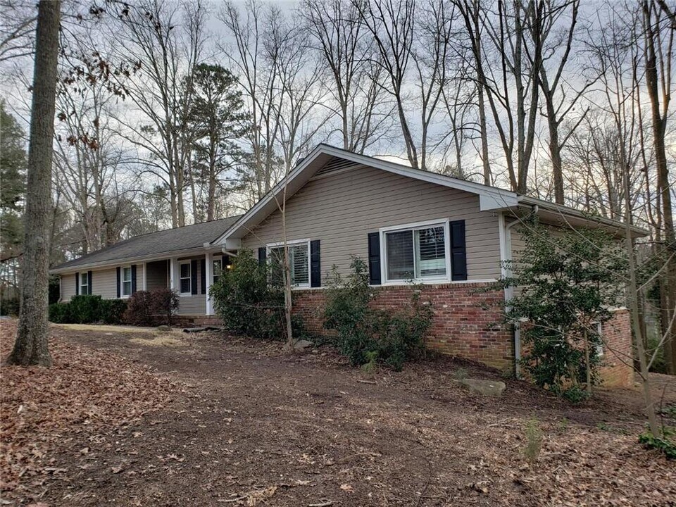 3740 Clubland Dr in Marietta, GA - Building Photo