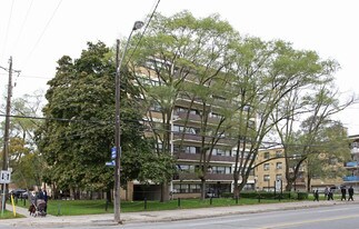 3638 Bathurst St in Toronto, ON - Building Photo