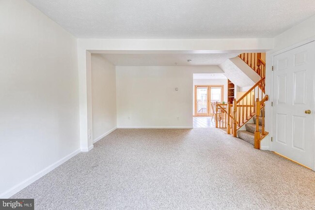 7 Silver Birch Ct in Owings Mills, MD - Building Photo - Building Photo