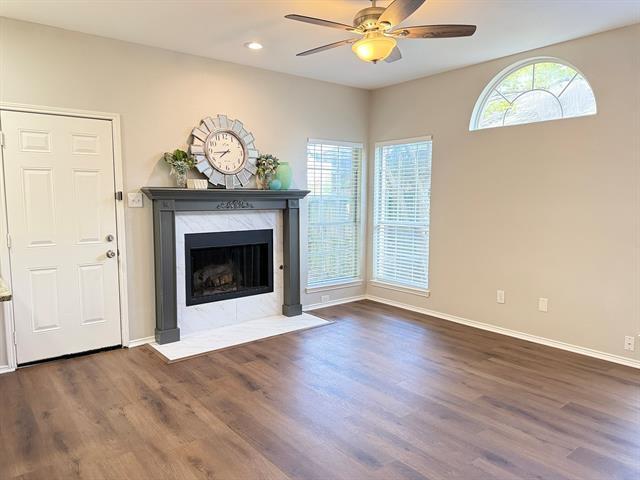 1153 Regal Dr