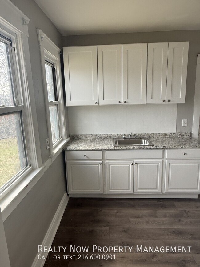 2907 Denison Ave in Cleveland, OH - Building Photo - Building Photo