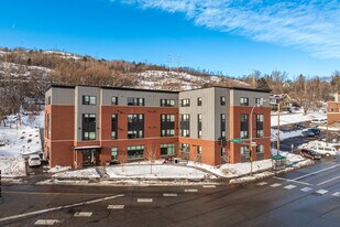 Garfield Square Apartments in Duluth, MN - Building Photo