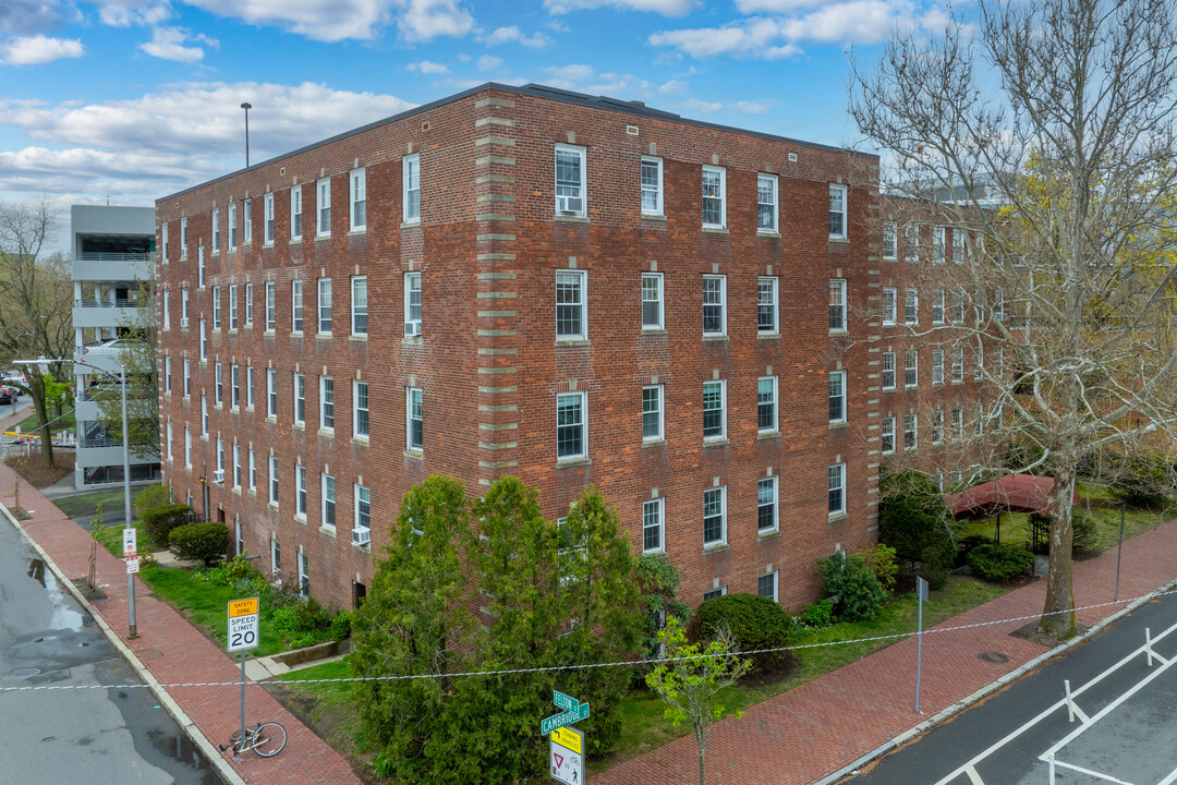 Foxcroft Manor in Cambridge, MA - Building Photo